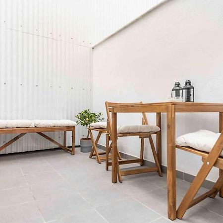 Fresh & Stylish Apartment With Parking By Rems Malaga Bagian luar foto