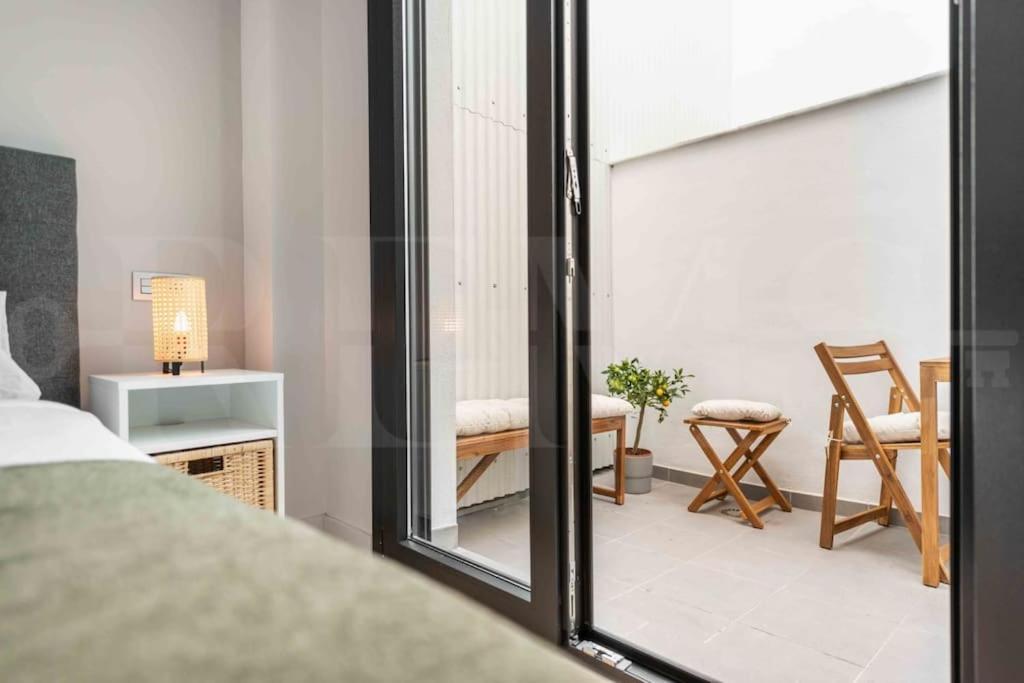 Fresh & Stylish Apartment With Parking By Rems Malaga Bagian luar foto