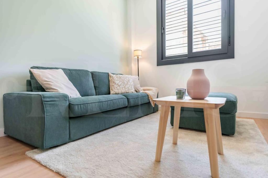 Fresh & Stylish Apartment With Parking By Rems Malaga Bagian luar foto